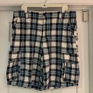 🚌🚍3/$30 Aeropostale Men’s Plaid Checkered short size 38